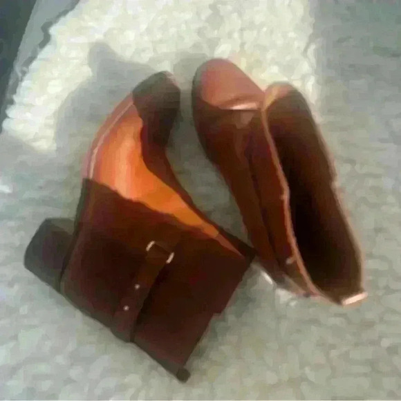 J. Crew 'Parker' Brown Leather Moto Buckle Pull on Ankle Boots Size 9 - Picture 2 of 12